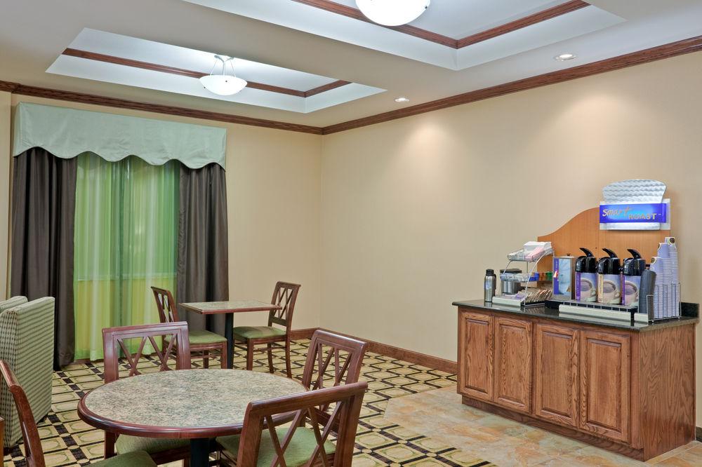 Holiday Inn Express Hotel & Suites Dumas By Ihg Exterior foto